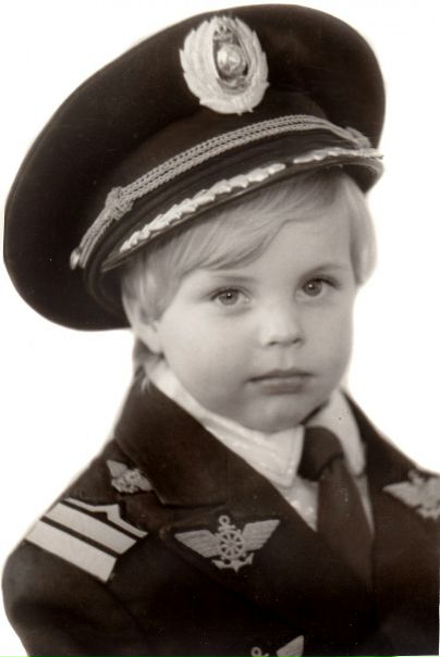 №14, Святослав Броварчик, Кингисепп №14, Святослав Броварчик, Кингисепп