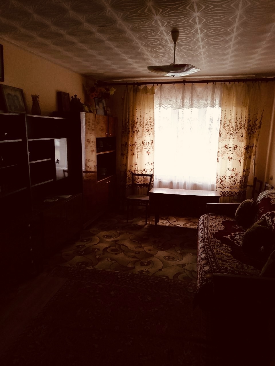 Объект 1121 Продаётся 2к квартира в г. Перевальск по ул. Минская 1/5 этаж Автономное отопление. Пластиковые окна. Комнаты проходные. Туалет с ванной раздельные. Документы РФ. Цена - 1 300 000 руб. ЗВОНИТЕ: +7 959 131 77 52 +7 959 020 15 93 ...