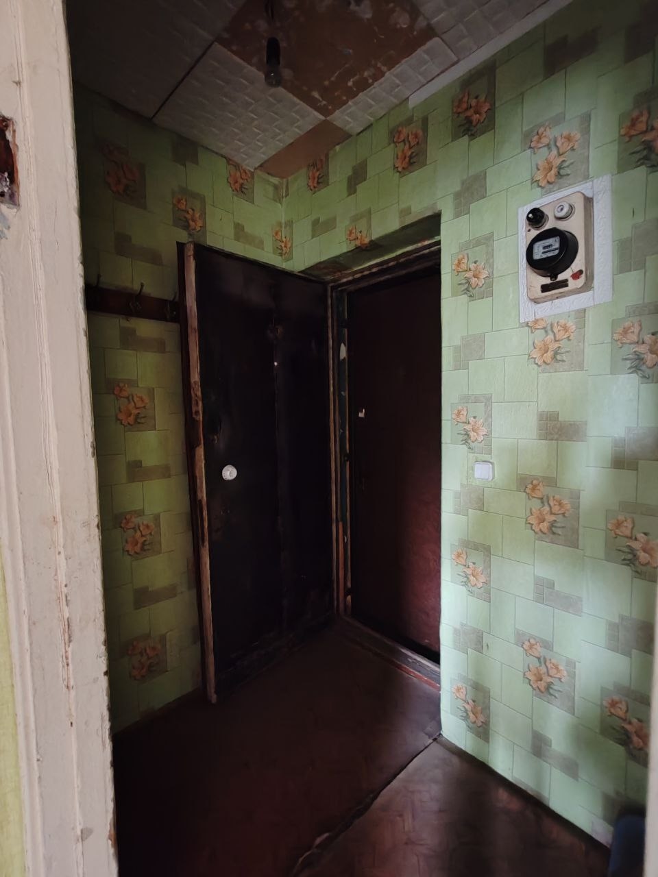 🗝️Продаётся 2-х комнатная квартира 🗝️ Расположение : г. Брянка, м-н 4, д.2 Цена 850 т.р⚠️Возможна продажа за счёт средств материнского капитала.⚠️ 🔵Состояние под ремонт. 🔵 4 этаж/4 этажного дома (крыша новая) 🔵Пластиковые окна. 🔵Железная входная дверь. По всем вопросам обращаться в агентство по тел +795927831...