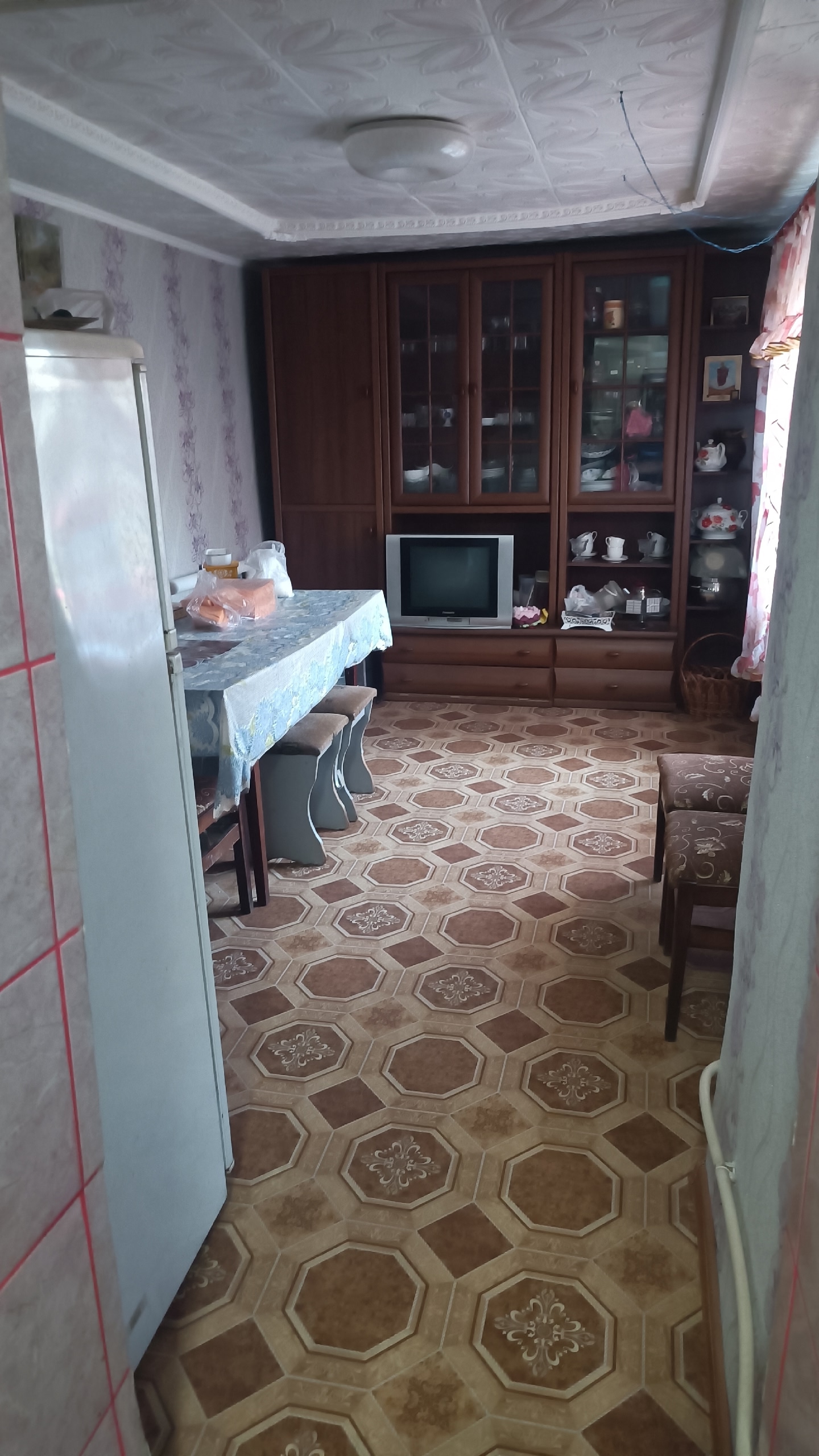 Продается дом М.Вергунка район кольца 133 маршрута,ул.2-я Беломорская,88 м.кв.,6 соток,на участке есть гараж,беседка,хоз.постройки,две изол.комнаты,кухня,столовая,с/у раздельный,дом в ухоженном состоянии. . Цена 5 600 000 руб. +79591436534....